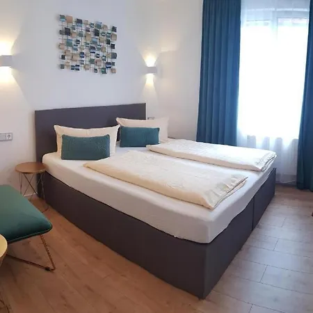 - Center Gasthof 3*